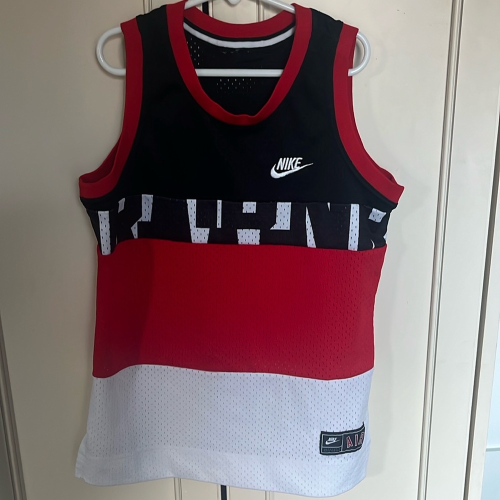 Youth Nike basketball jersey size M